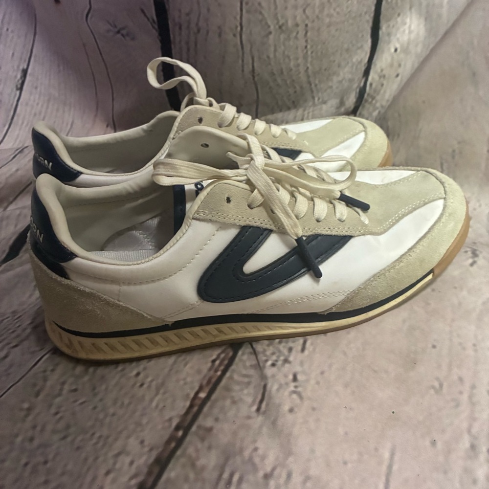 Tretorn Rawlings Womens Kristine Gray/Navy Beige Suede Retro Sneakers Sz 7 AS IS